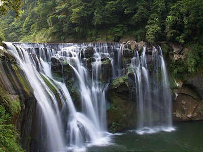 Shifen Waterfall (photo by Kavin)