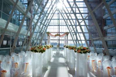 桃禧航空城飯店內的水晶教堂浪漫滿點