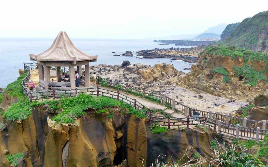 和平島公園是與台灣本島相連的「陸連島」