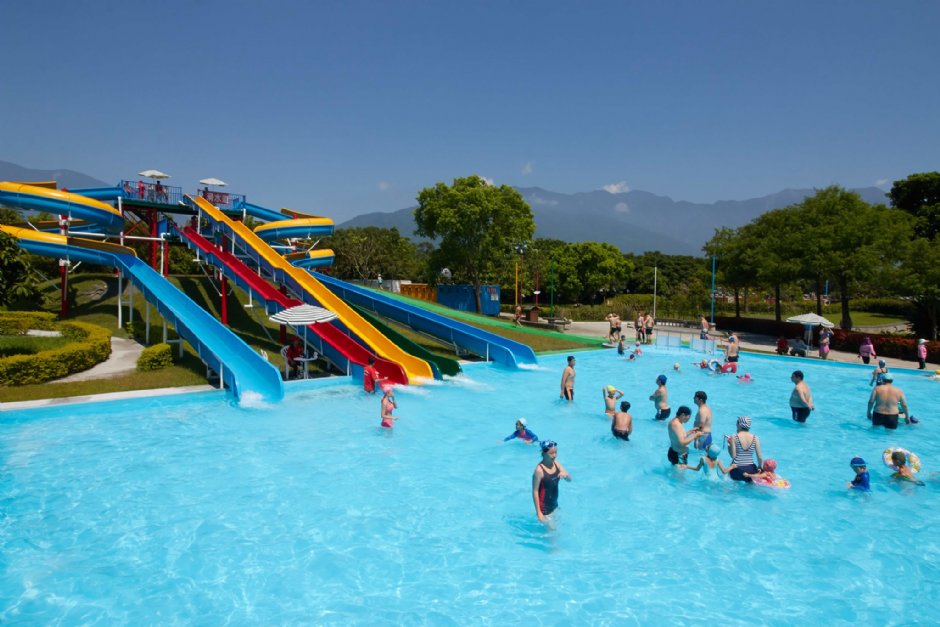 知卡宣暑期水上樂園戲水設施