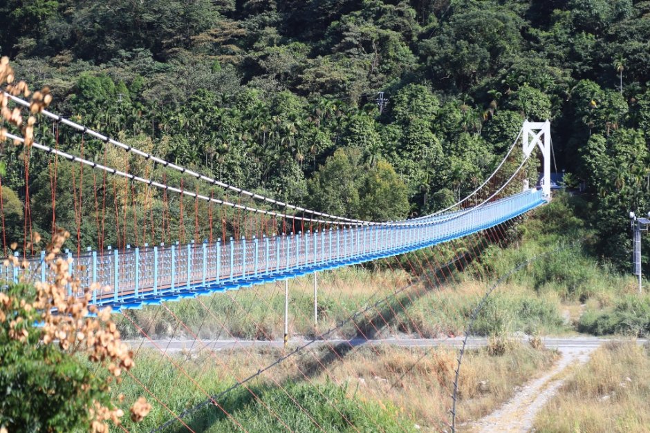 中国最长的吊桥图片