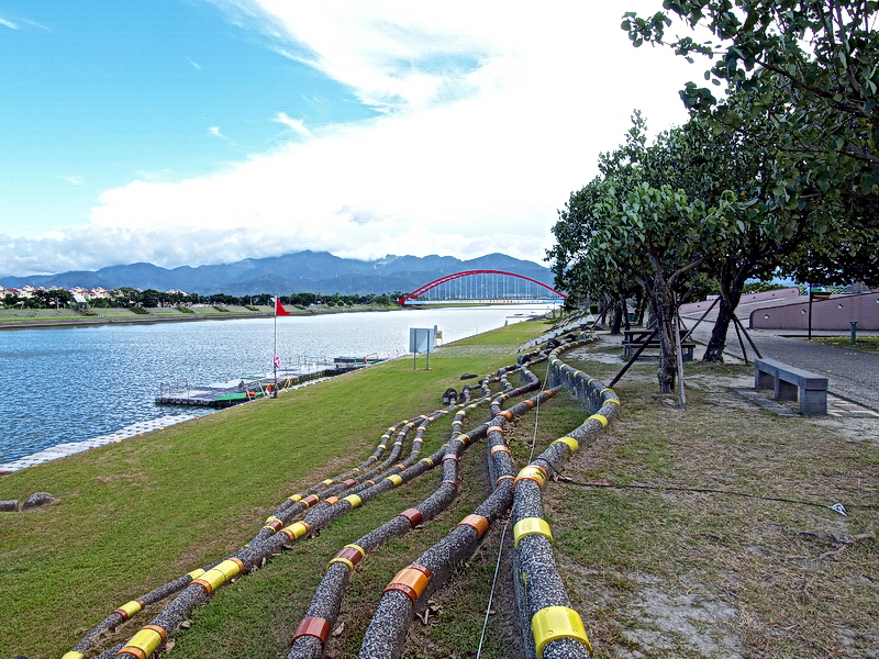 宜蘭縣／五結鄉／[溪和食品觀光工廠(溪和三代目)][冬山河親水公園]