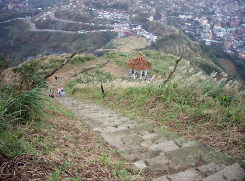 基隆山 雞籠山登山步道 墾丁旅遊景點 墾丁旅遊網 旅遊王travelking