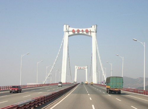 廈門海滄大橋旅遊區-海滄大橋筆直的橋面