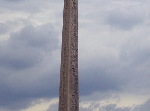 協和廣場Place de la Concorde-協和廣場上的方尖碑